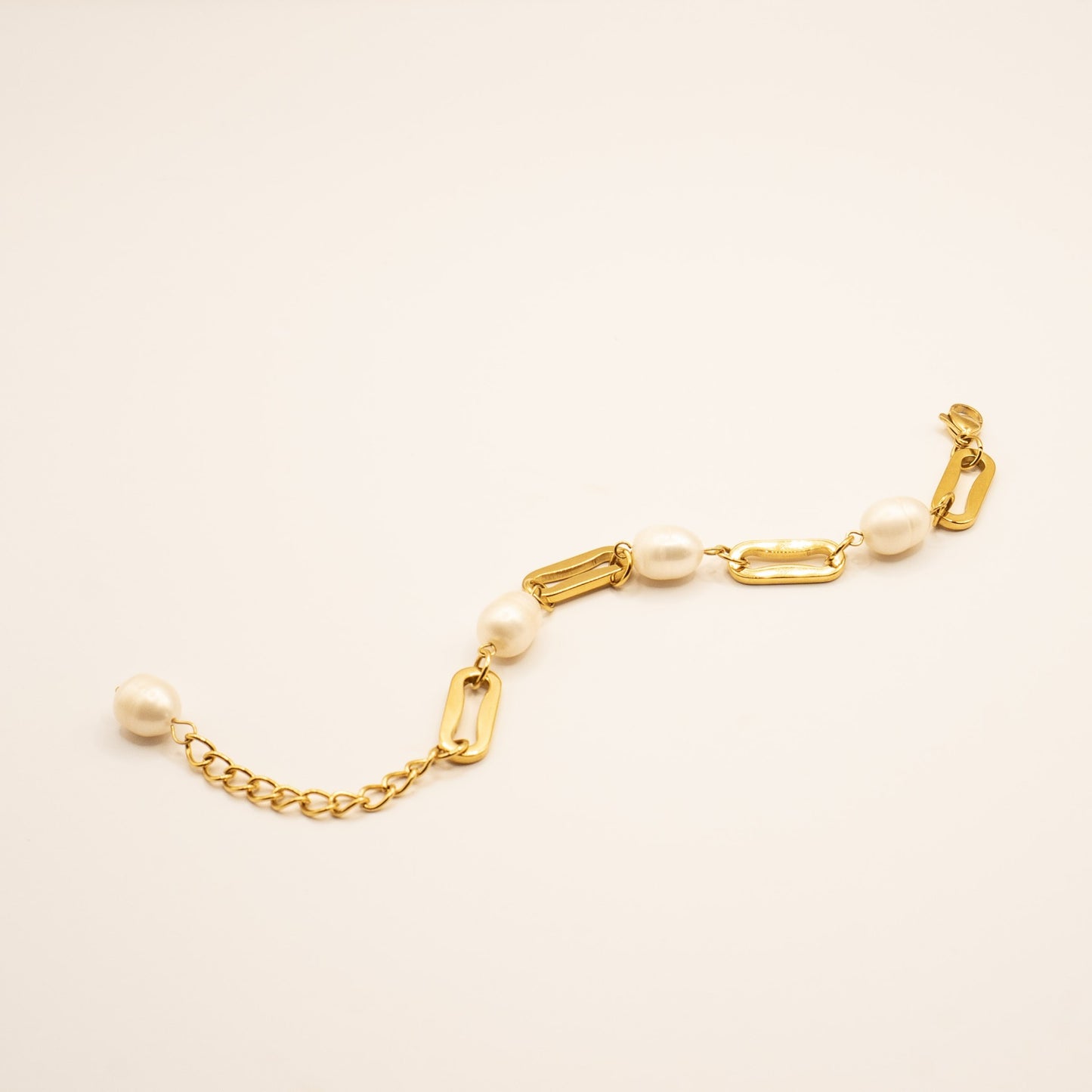 Pearl Orbit Bracelet